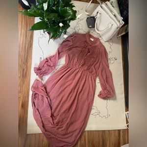 from a small boutique named “Petitas” size 4-6 was worn only once.